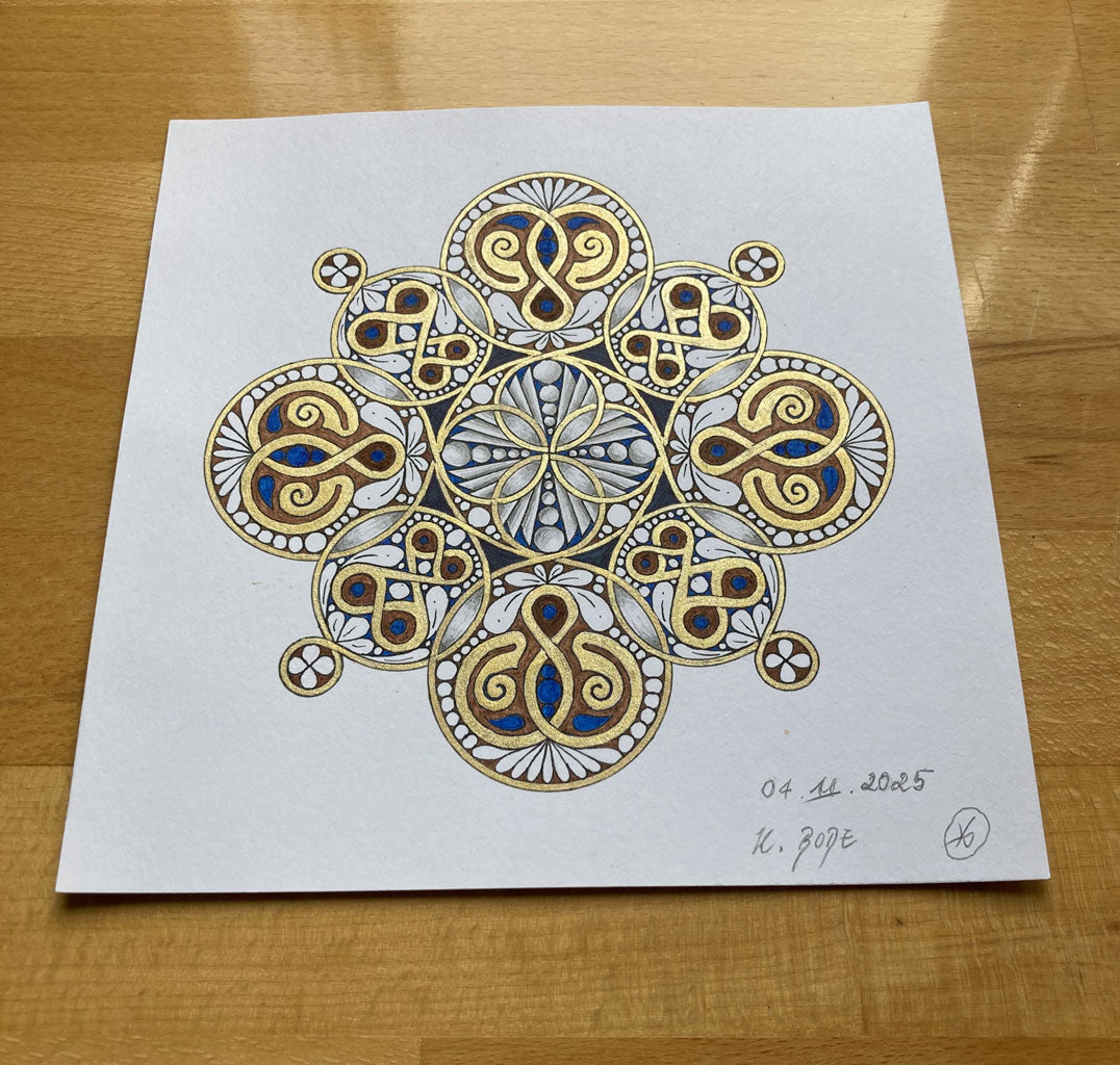 Mandala Original handgezeichnet „Siegel der goldenen Geborgenheit“ – Spirituelles Kunst Unikat für den Altar & zur Raumharmonisierung